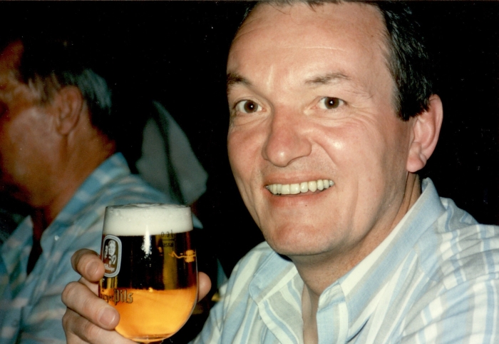 Rudi wird dem Wein …