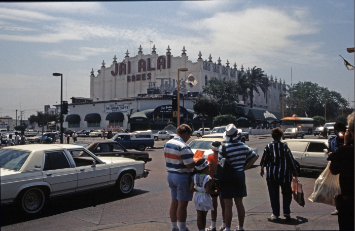 Im Jai Alai Palace wird …