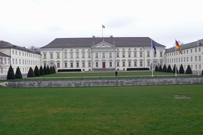 Schloß Bellevue, der Sitz …