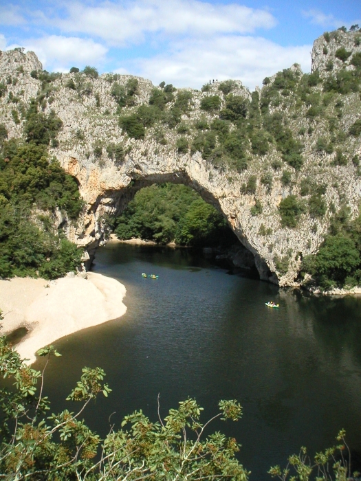 Die Pont-d'Arc - eine …