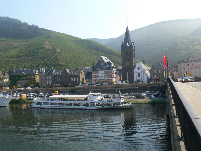 Ausflugsdampfer warten …