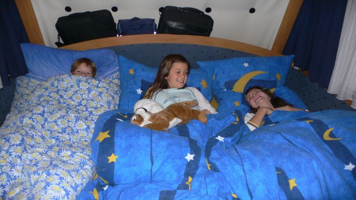 Alle sind im Bett. Auch die …