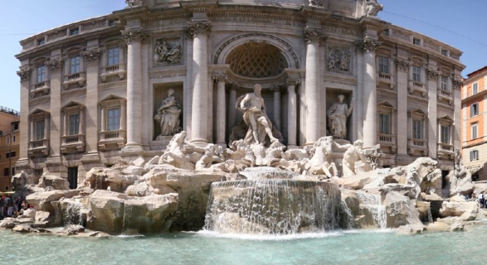Fontana di Trevi …